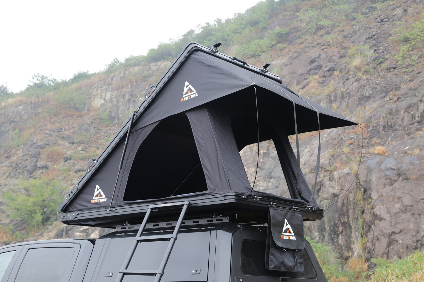 BEDTIME Hard Shell Rooftop Tent-Honeycomb aluminum,Hydraulic support,three second speed open,Roof rack,High rebound memory sponge mattress,Sturdy,Better ventilation For 2-3 people Car SUV Truck tent