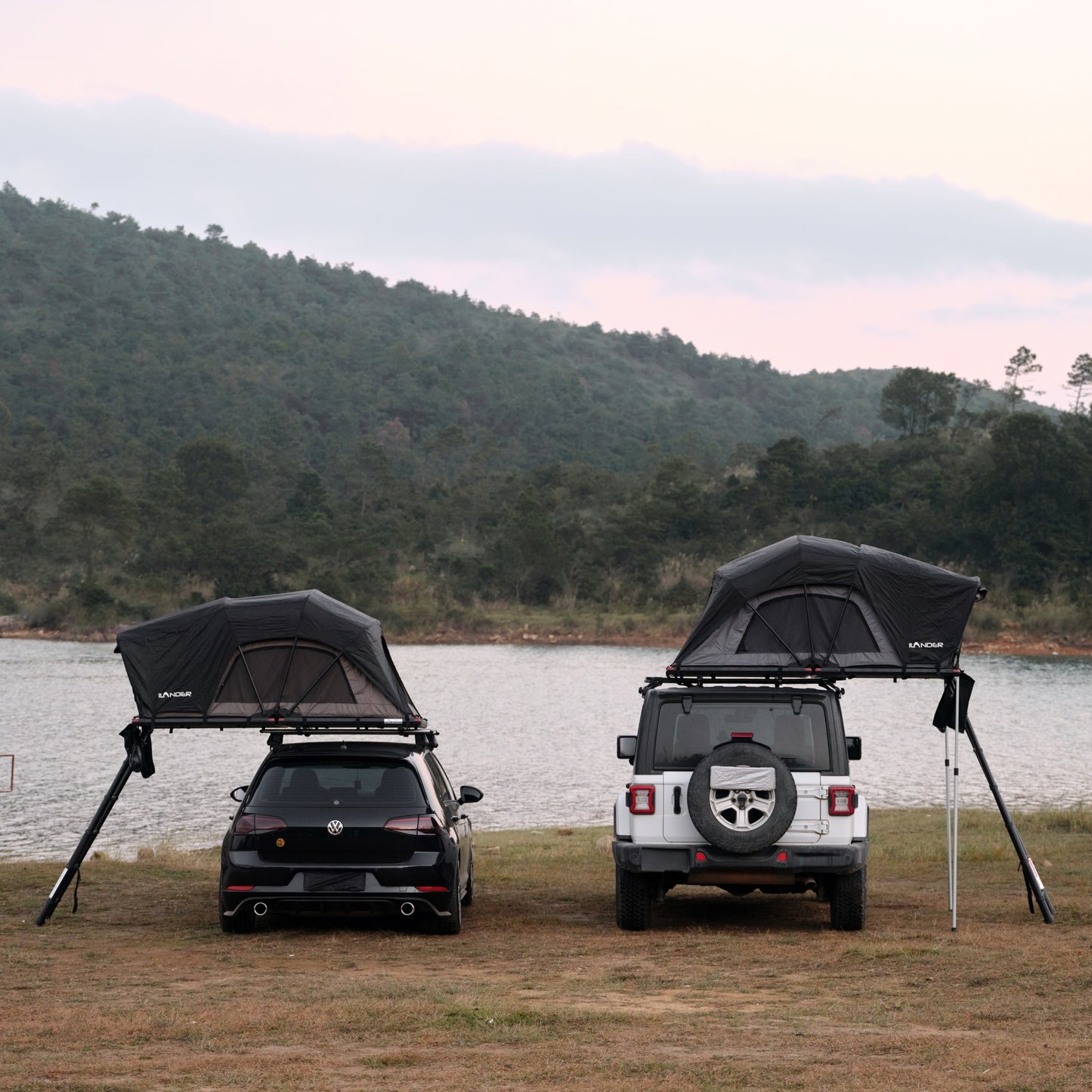 ILANDER Lite Cruiser Roof Top Tent 140cm, Entry level Overland Aluminium Fold Out Style Car Roof Tent for Sedan Van SUV Truck Camping Waterproof,Windproof ,Sturdy