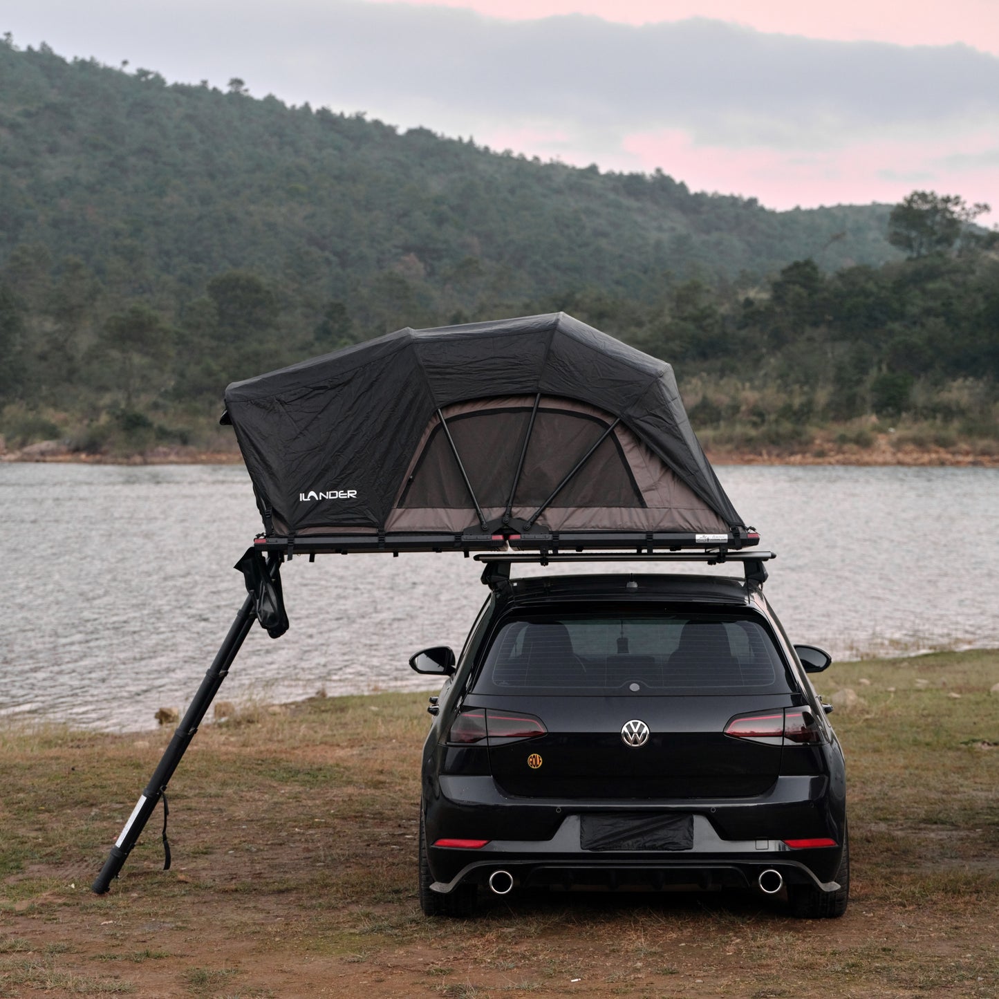 ILANDER Lite Cruiser Roof Top Tent 120cm, Entry level Overland Aluminium Fold Out Style Car Roof Tent for Sedan Van SUV Truck Camping Waterproof,Windproof ,Sturdy