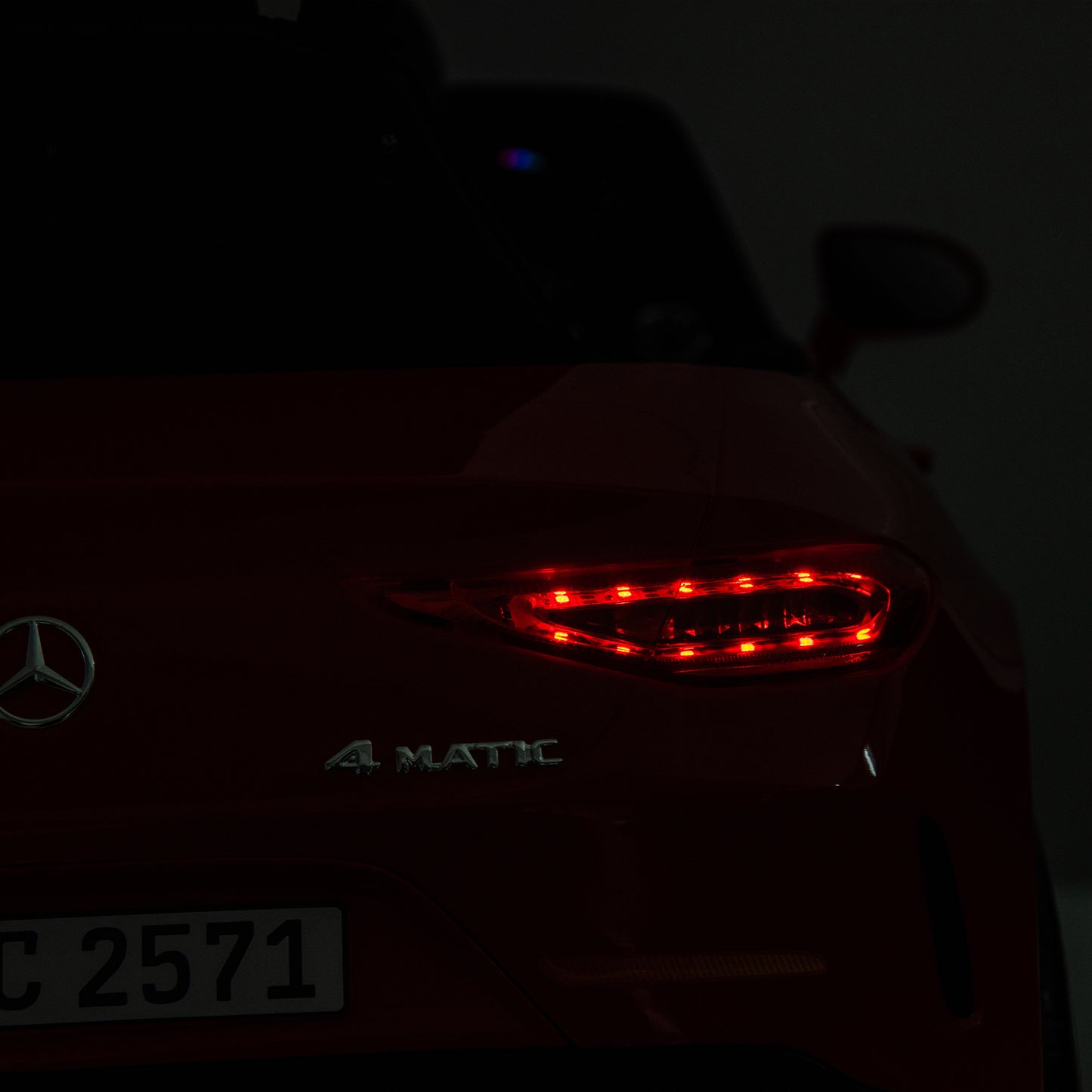 12V Kids Ride On Car w/ Parents Remote Control,Licensed Mercedes-Benz CLS 350 for Kids,Four Wheel Suspension,Power Display,Music,Volume Control,LED Lights,MP3,USB/SD for Kids 37-95 months.