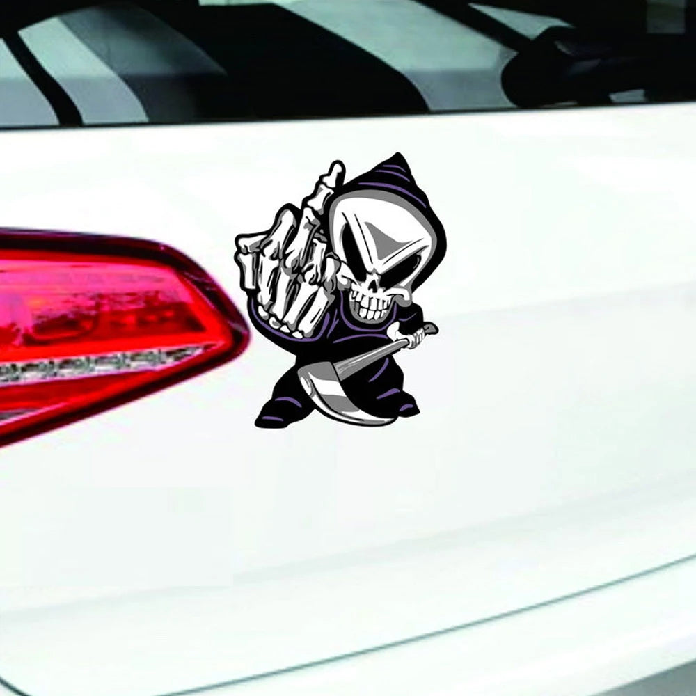 AUTCOAT 1Pcs 18*14cm Skull Middle Finger Funny Car Stickers Car Window Decorative Sticker Skull Decal for Car Decoration