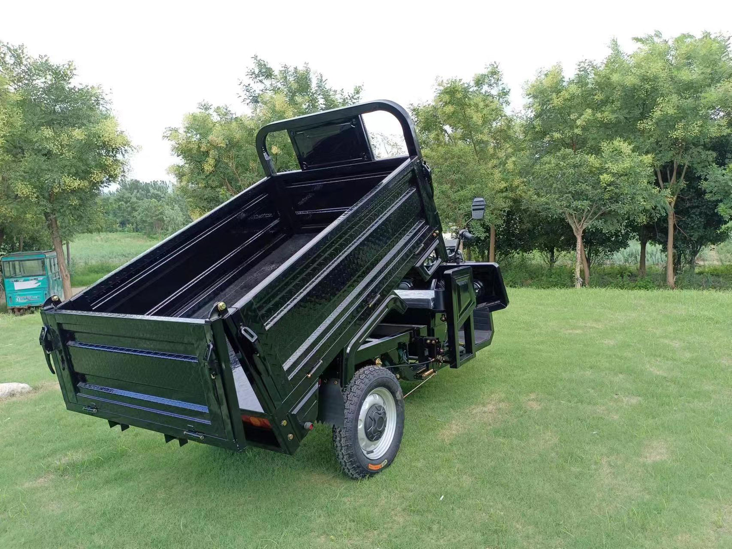 Electric Three Wheel 1.6m with Hydraulic Lifting Unit