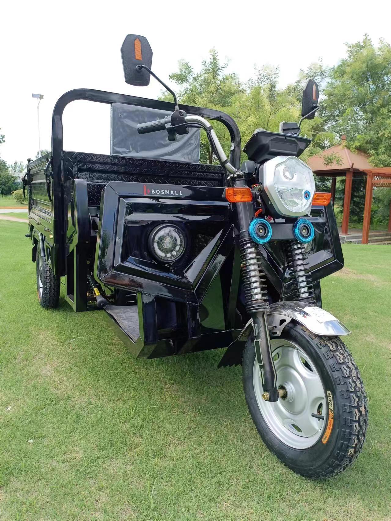 Electric Three Wheel 1.6m with Hydraulic Lifting Unit