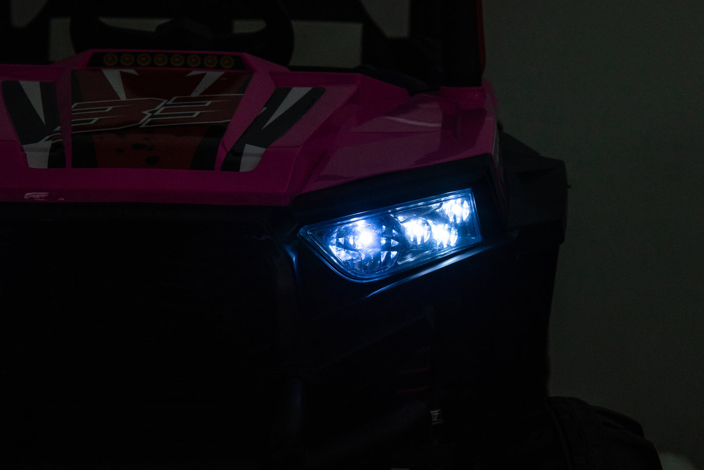 12v7a*1 30w*4 Four-wheel drive leather seat one button start,forward and backward, high and low speed, music, front light, power display, two doors can open, 2.4G R/C, seat belt four wheel absorber