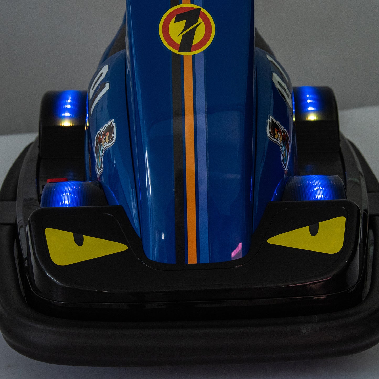 12V Kids Ride On Motor Bumper Car,integrating system,Rotate 360 degrees in place,Collision triggers sound effects and lights,Four-wheel waterfall light,Cute appearance design for kids aged 3-5.