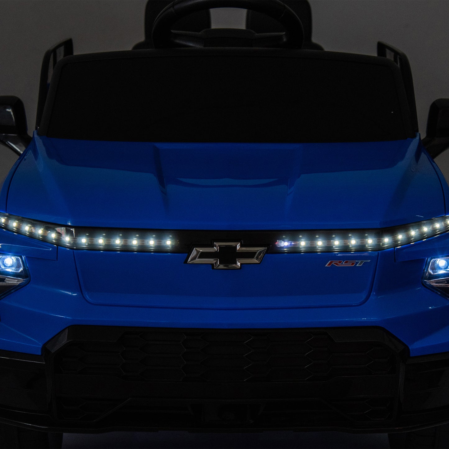 24V Kids Ride on Car W/Parents Control,Licensed Chevrolet Silverado,Four-wheel suspension,LED Lights,Bluetooth,music,USB,MP3,Power display,speeds 2.49-3.73MPH For kids aged 2-5.